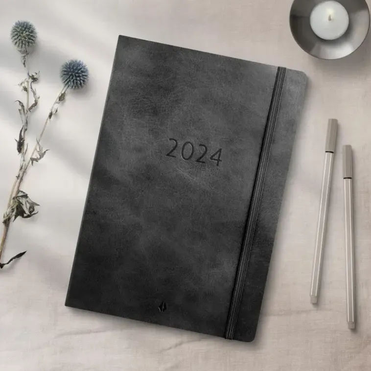 Burde Kalenterit>Kalenteri 2024 Business Forma Deluxe Musta