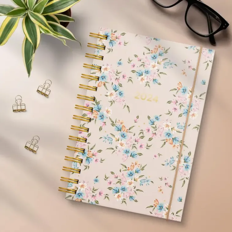 Burde Kalenterit>Kalenteri 2024 Paivakirja Saga Kukka