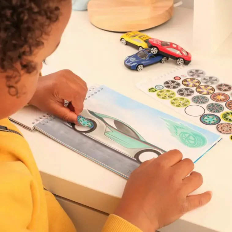 Monster Cars Askartelutarvikkeet<Taskuvarityskirja