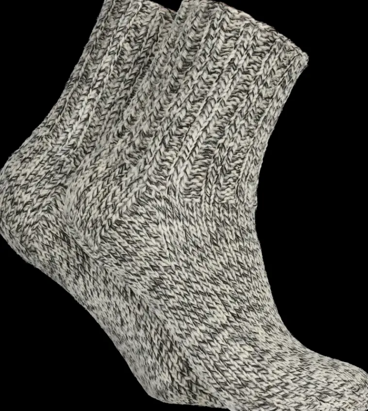 Novita Käsityötarvikkeet>Lanka 7 Veljesta Svengi 100G Lakritsi 8121