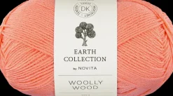 Novita Käsityötarvikkeet>Lanka Woolly Wood 100 G Nektariini 292