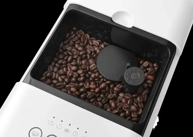 Smeg Kahvi Ja Tee<Bcc01Whmeu Kahviautomaatti, Valkoinen