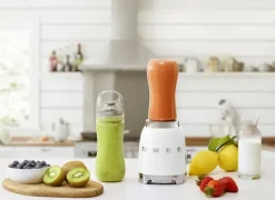 Smeg Ruoanvalmistuskoneet<Pieni Tehosekoitin Pbf01Wheu, Valkoinen